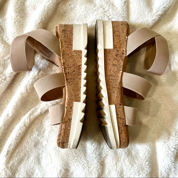 🚨 SOLD 🚨 Bandi Ankle Strap Wedge Sandal - Steve Madden - Tan - 8 - Picture 13 of 15